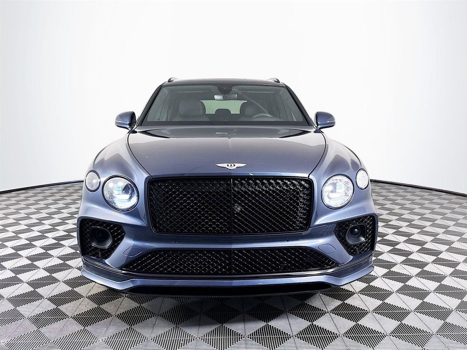 Used 2023 Bentley Bentayga Speed with VIN SJAAR2ZV8PC019569 for sale in Saint Petersburg, FL