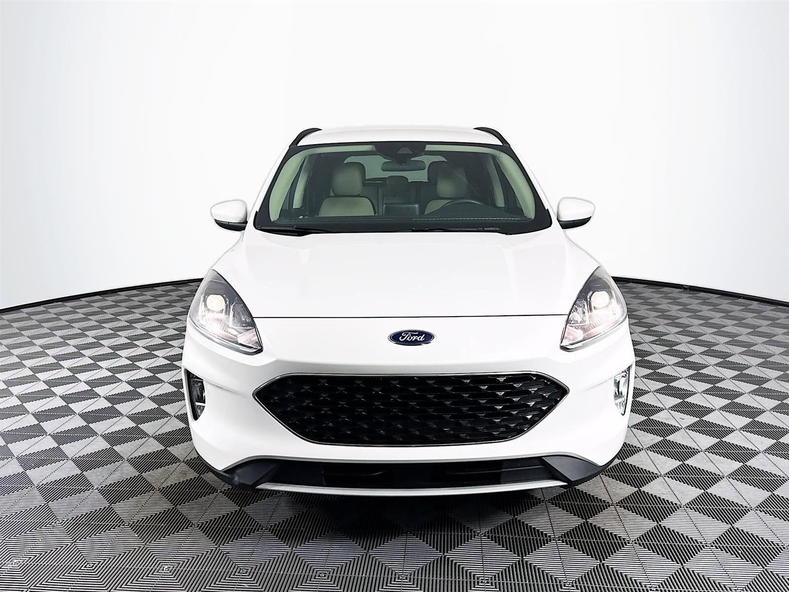 2020 Ford Escape SEL photo 2