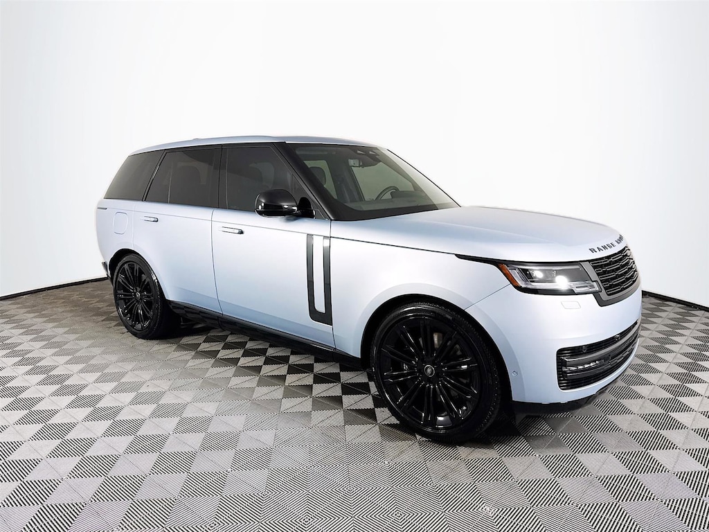 Used 2025 Land Rover Range Rover P530 SE SUV