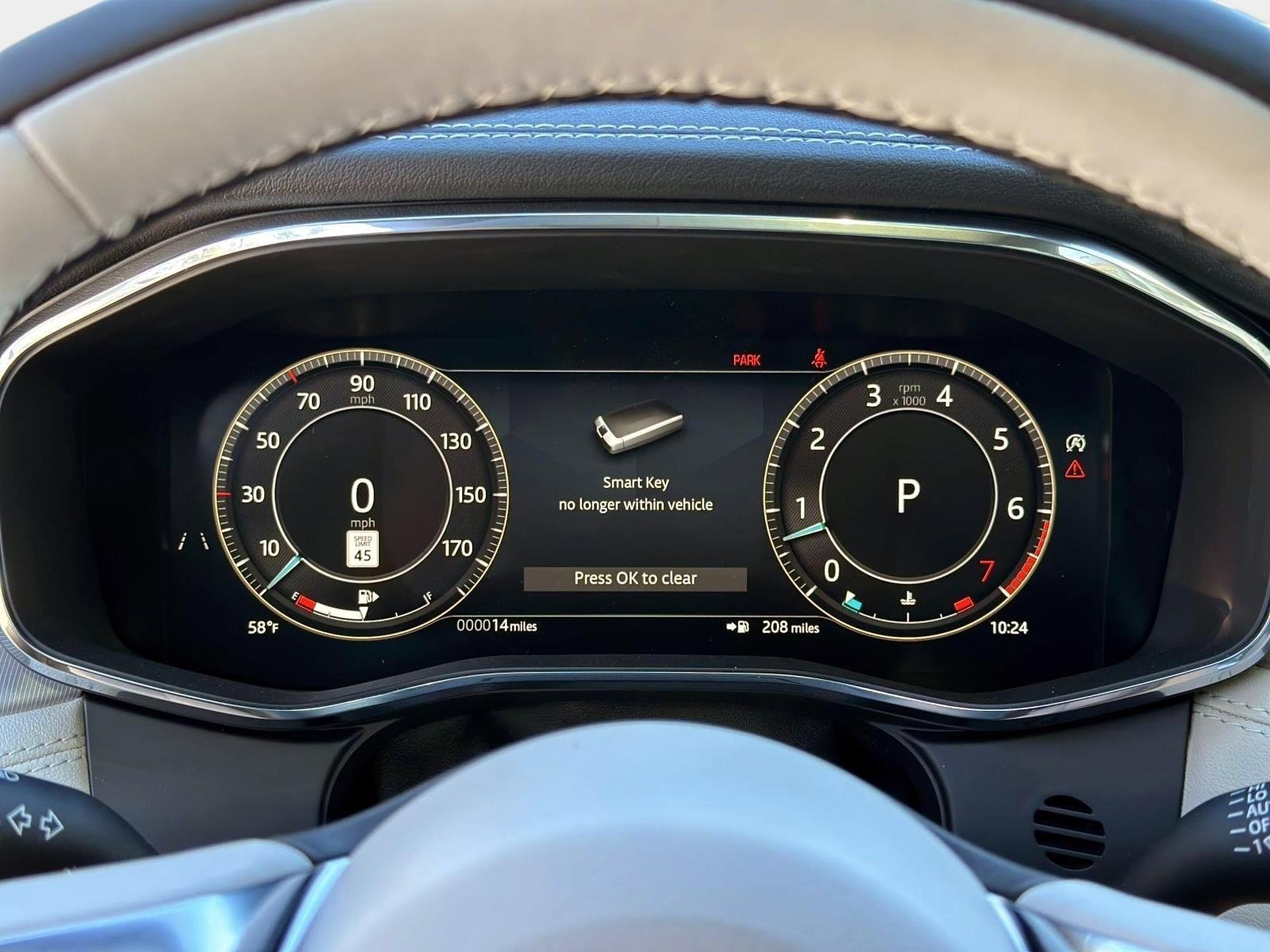 2026 Jaguar F-Pace R-Dynamic S - Photo 21