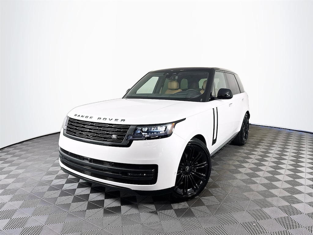 New 2025 Land Rover Range Rover SE SUV