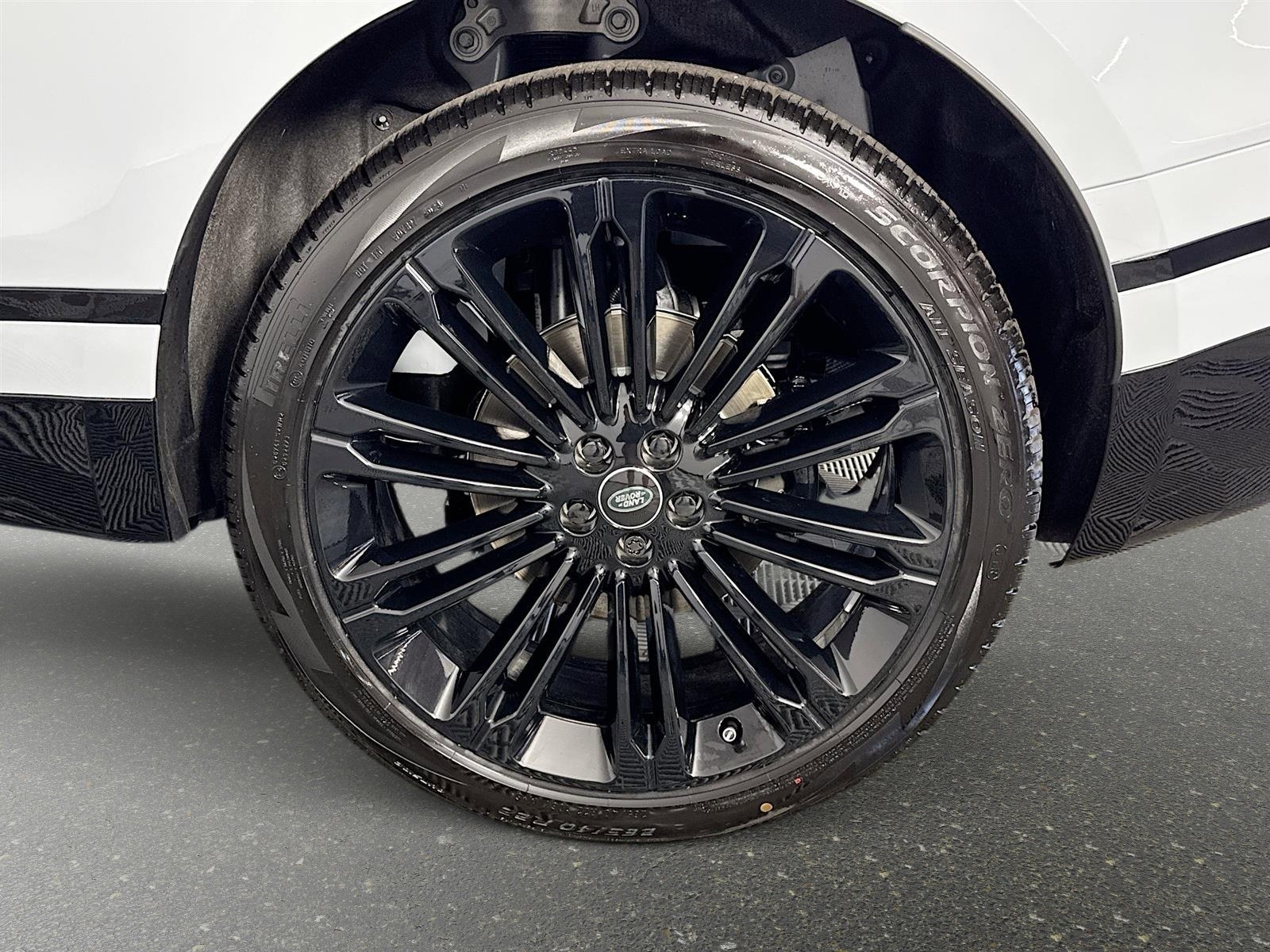 2026 Land Rover Range Rover Velar Dynamic SE - Photo 32