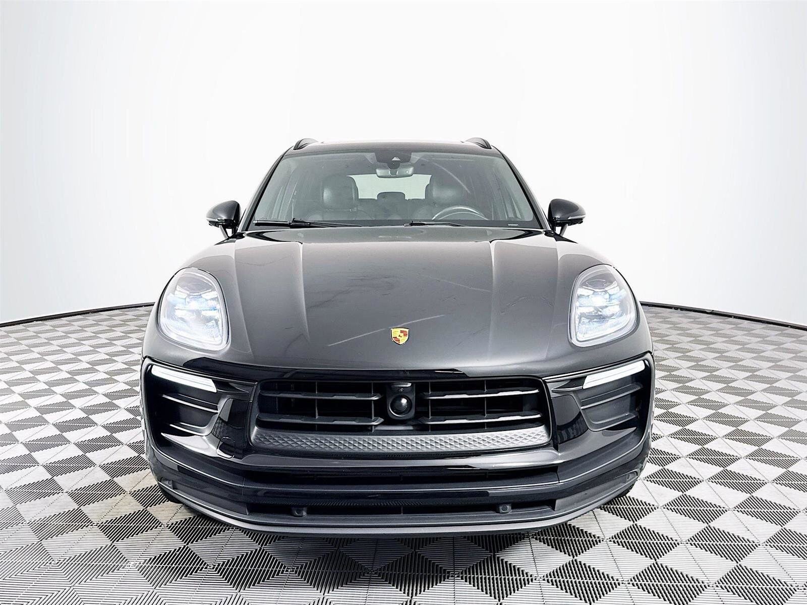 Used 2022 Porsche Macan Base with VIN WP1AA2A55NLB00042 for sale in Saint Petersburg, FL