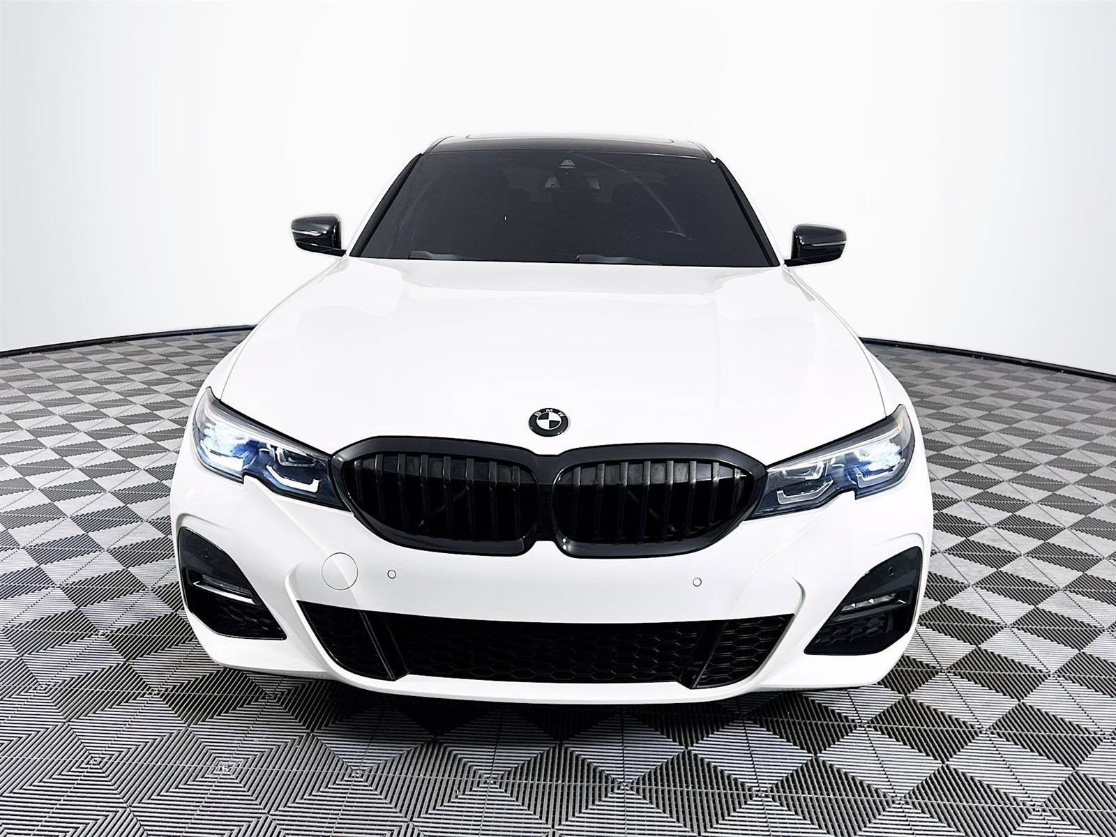 Used 2022 BMW 3 Series 330i with VIN 3MW5R1J08N8C57434 for sale in Saint Petersburg, FL