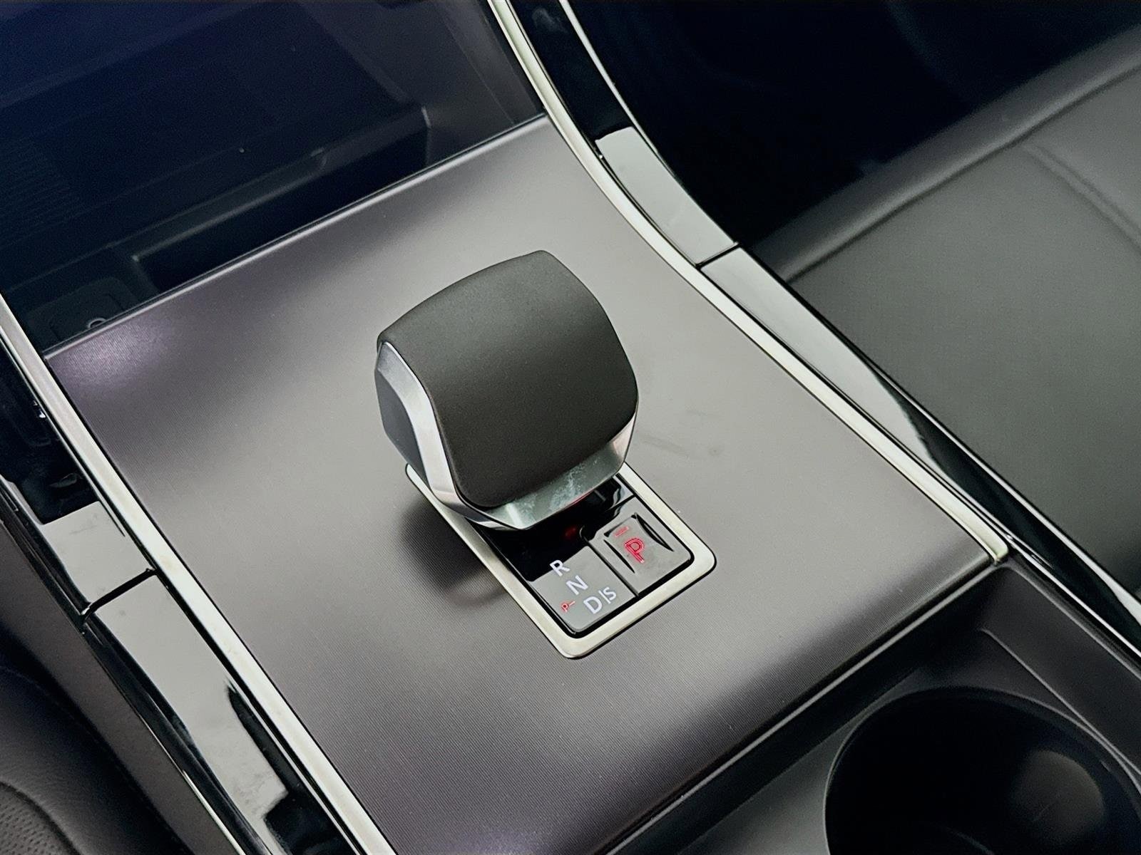 2026 Land Rover Range Rover Velar Dynamic SE - Photo 19