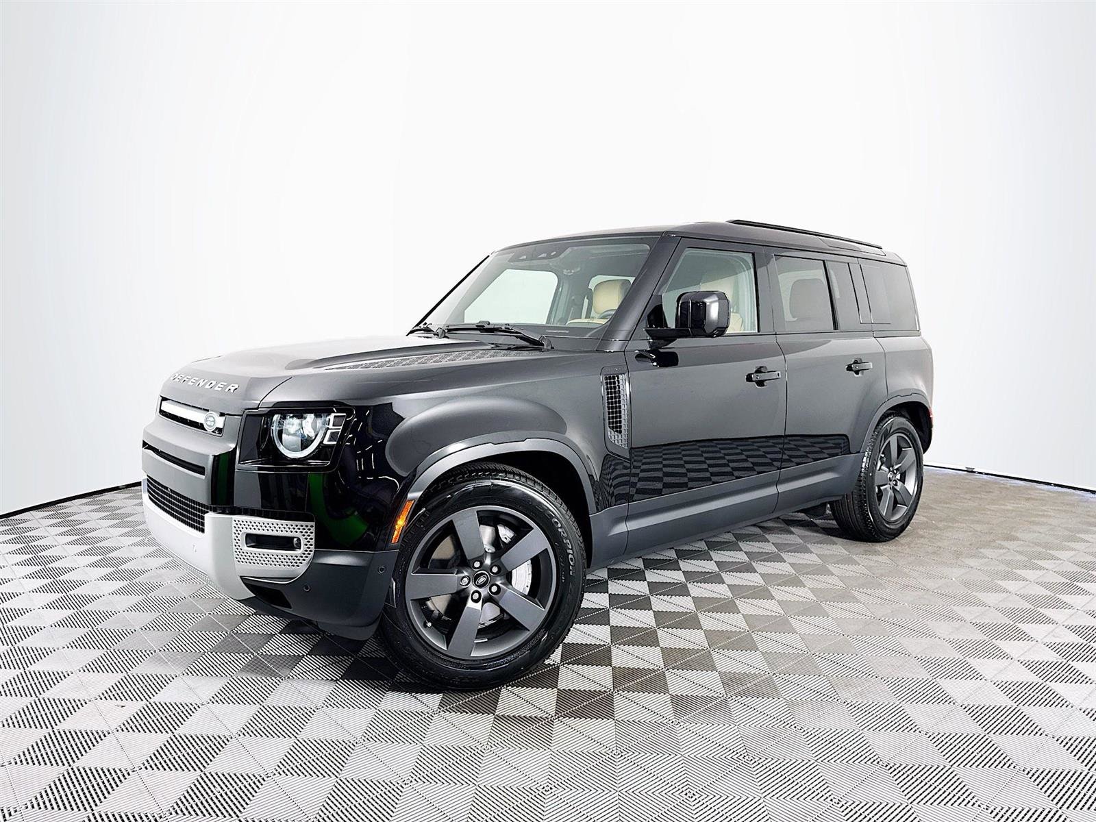 2025 Land Rover Defender 110 S