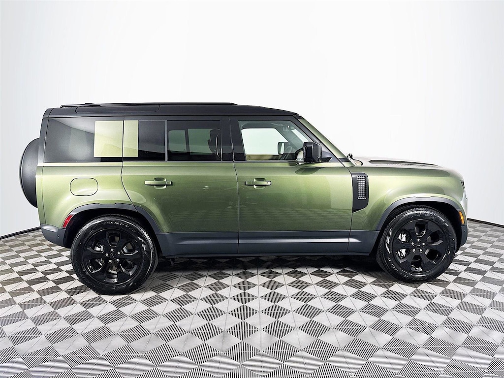 New 2026 Land Rover Defender 110 S 300PS SUV