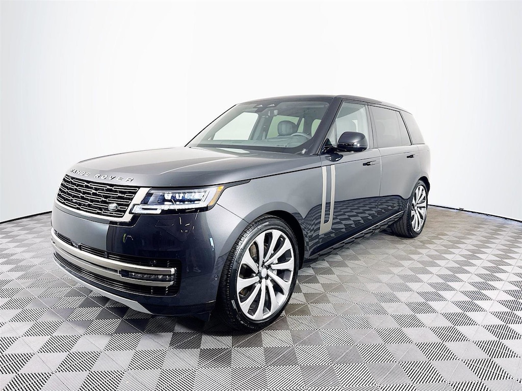 New 2025 Land Rover Range Rover SE SUV