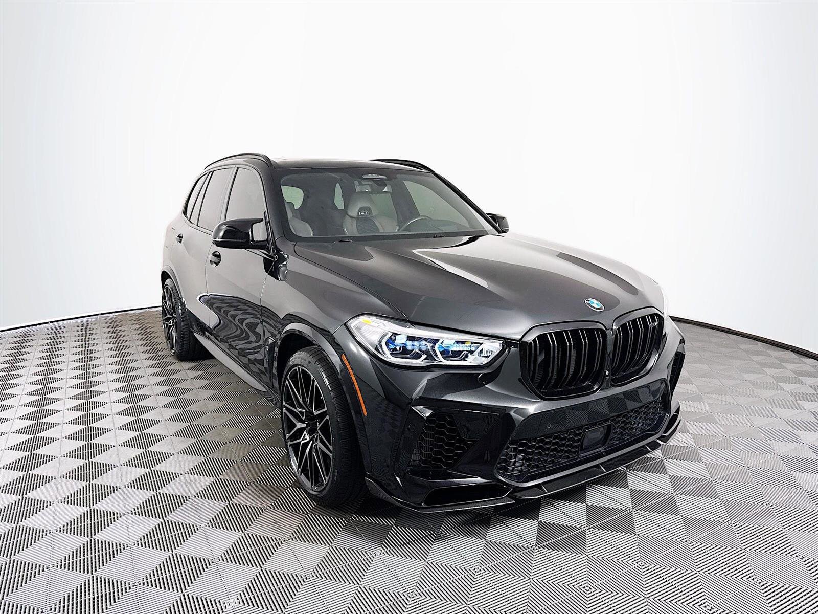 2021 Bmw X5 M photo 3