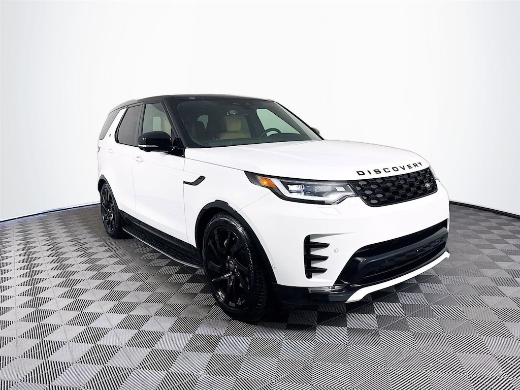 New 2025 Land Rover Discovery Dynamic SE SUV