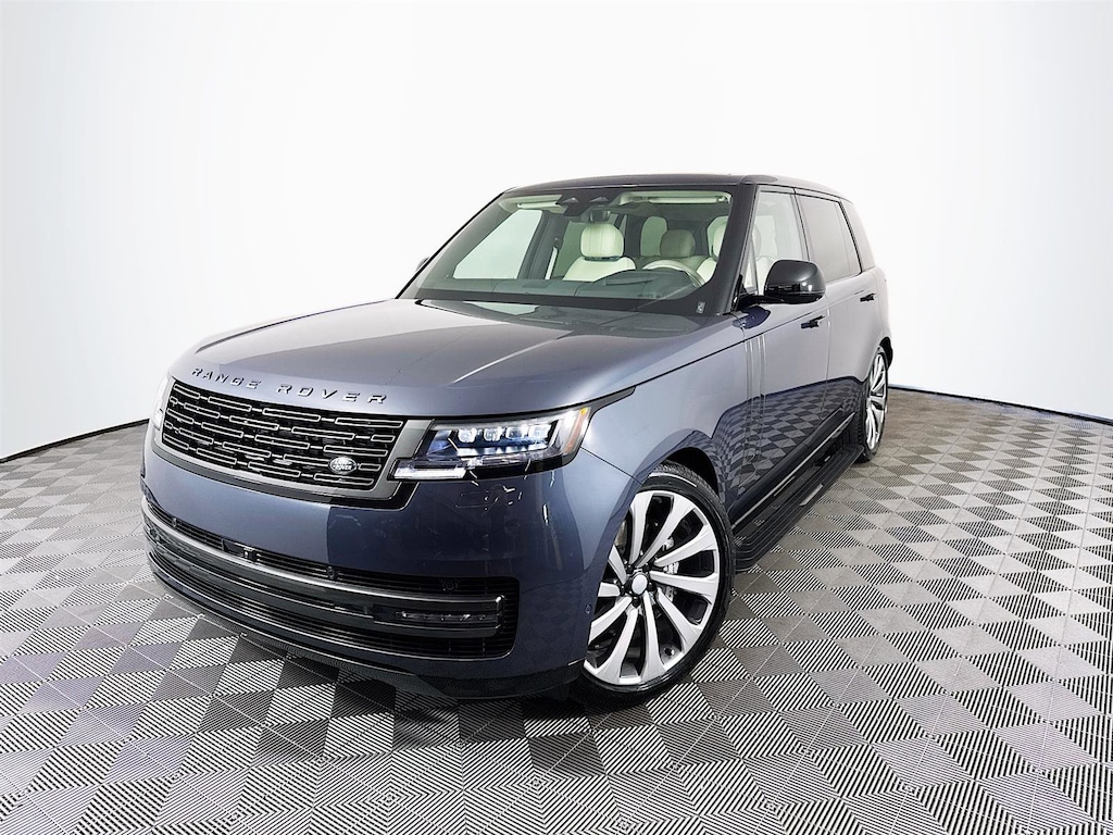 New 2025 Land Rover Range Rover SE P400 SE LWB 7 Seat