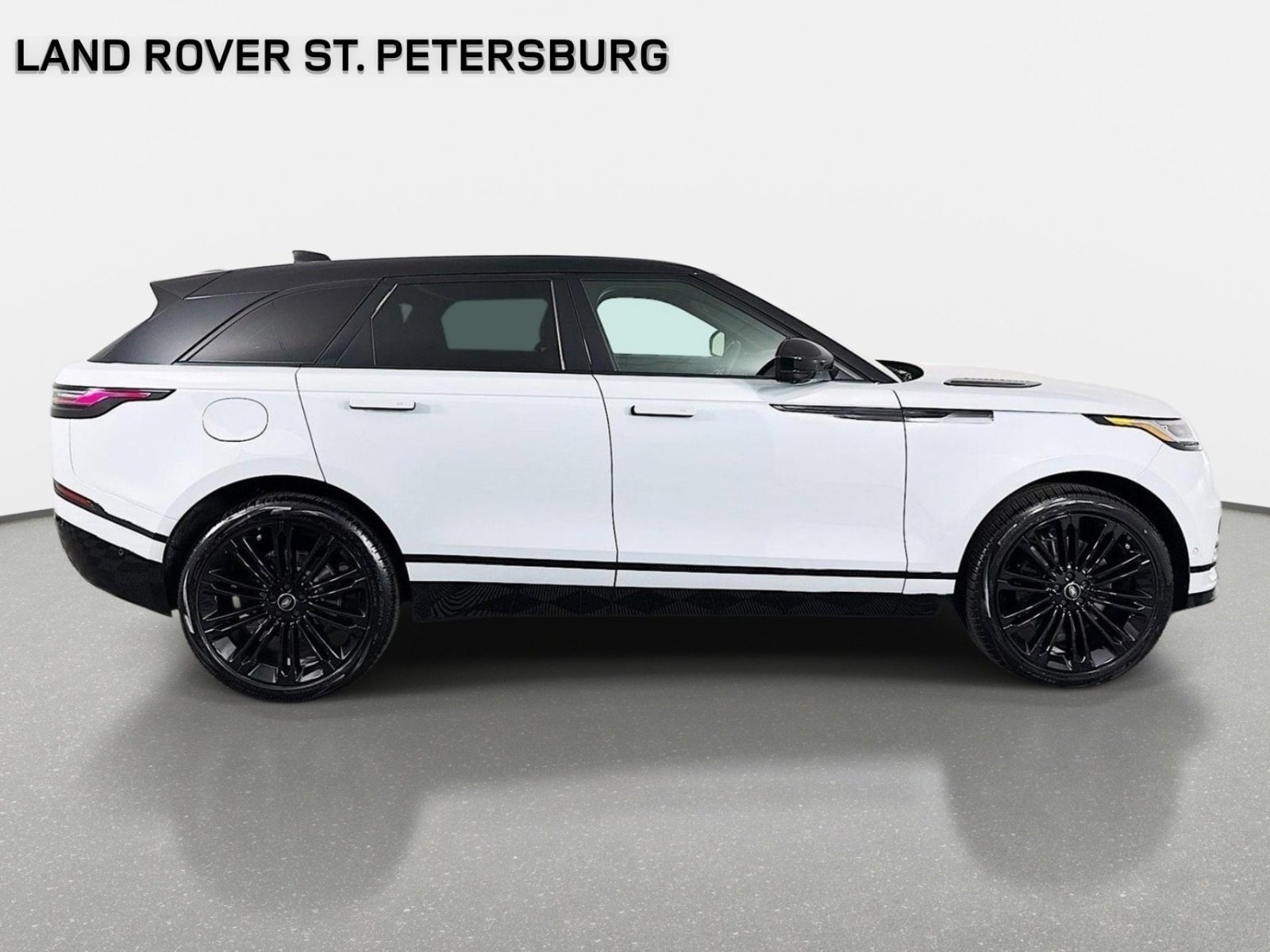 2026 Land Rover Range Rover Velar Dynamic SE - Photo 4