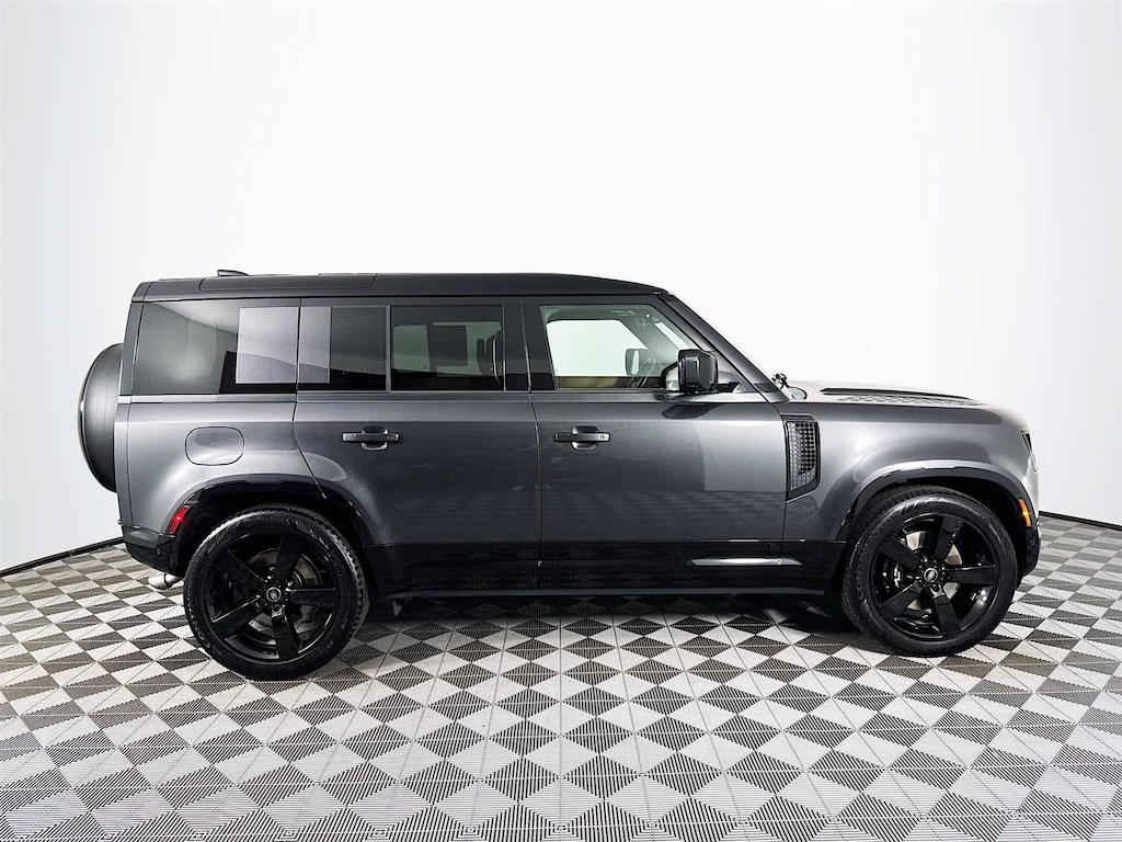 Used 2025 Land Rover Defender 110 V8 SUV