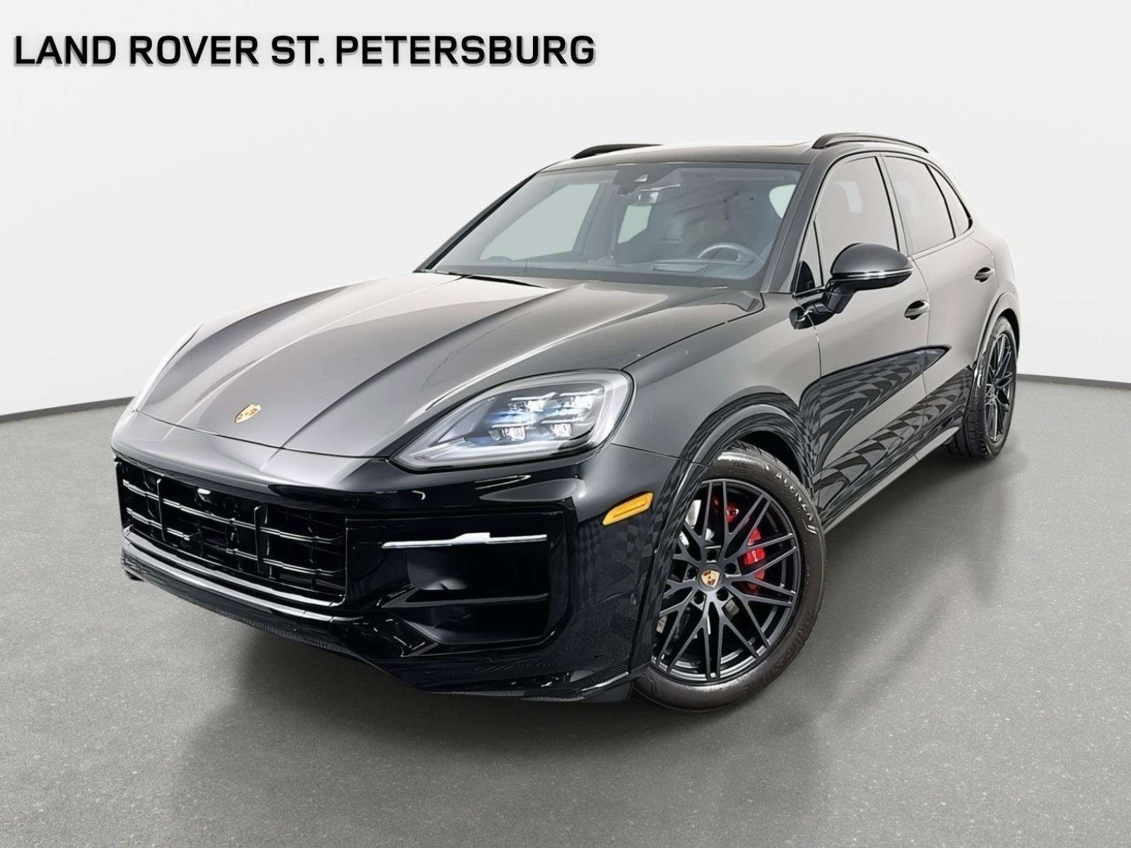 2025 Porsche Cayenne GTS's photo