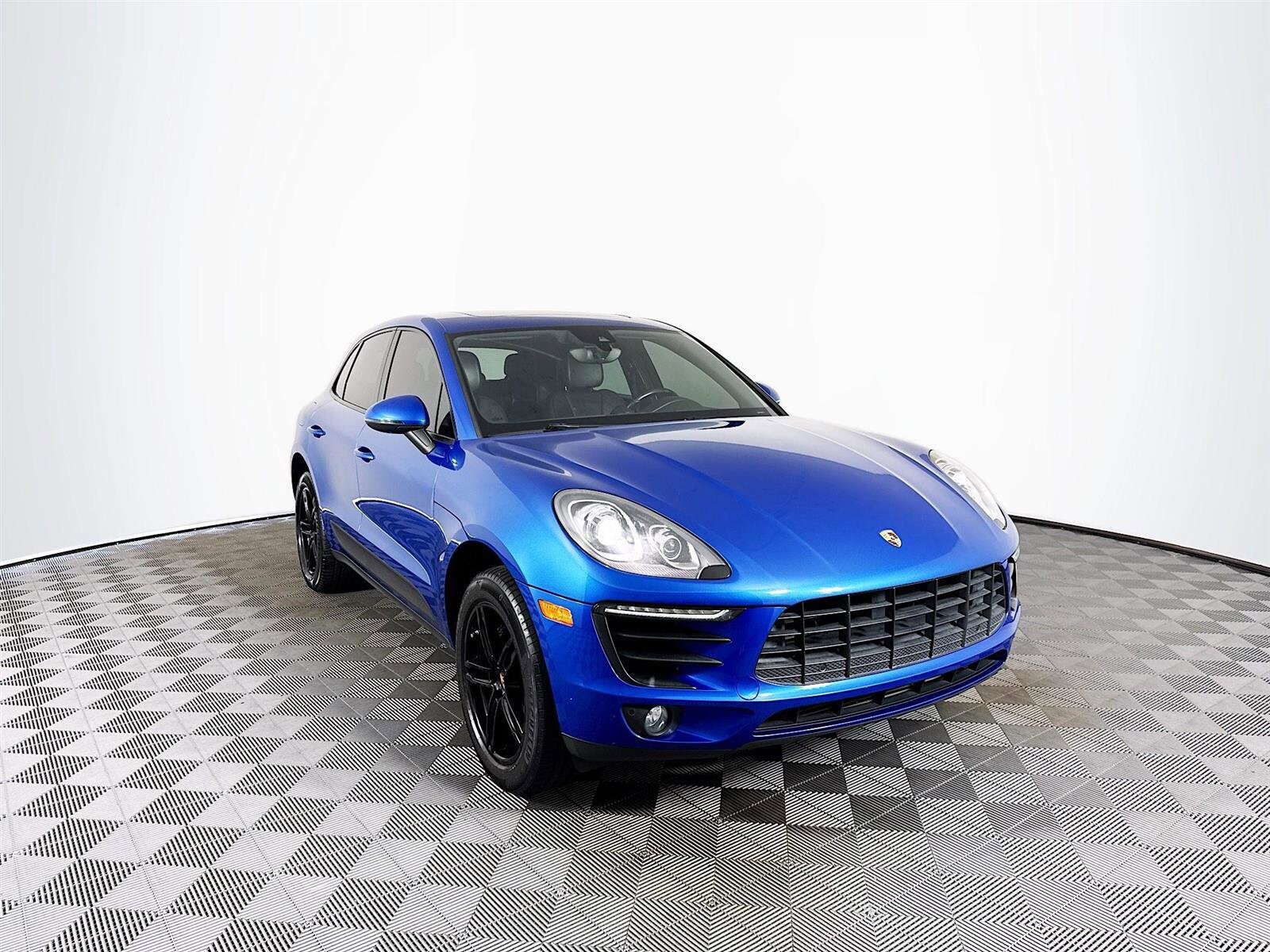 2018 Porsche Macan Base photo 3