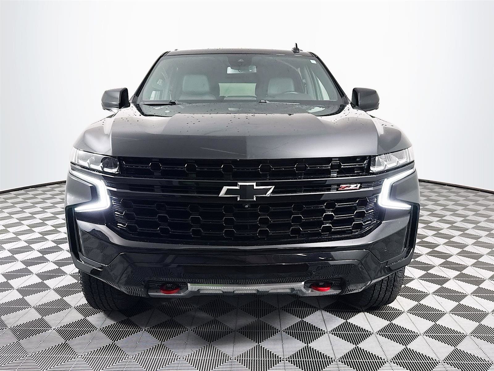 Used 2023 Chevrolet Suburban Z71 with VIN 1GNSKDKD6PR287299 for sale in Saint Petersburg, FL