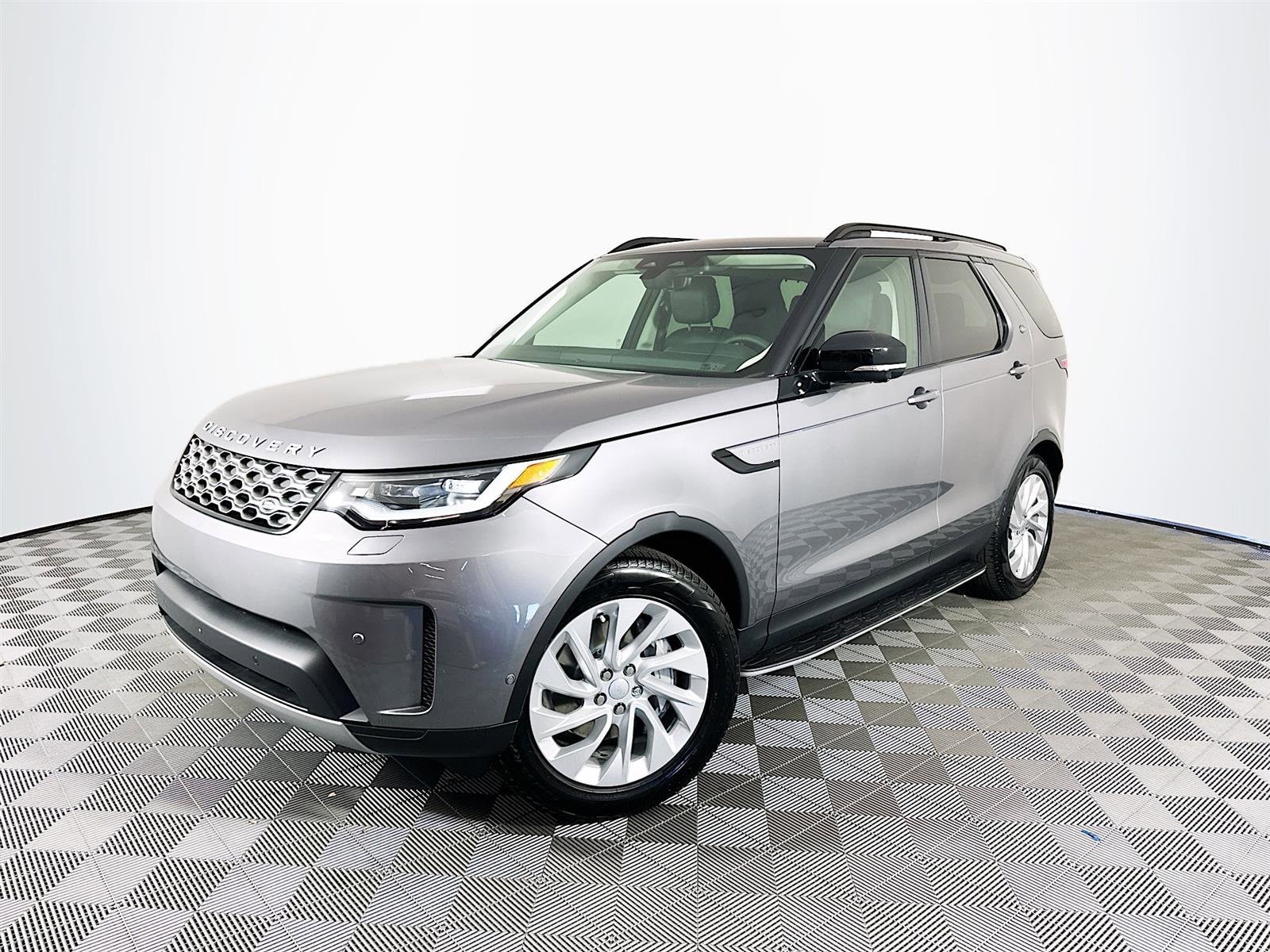 2024 Land Rover Discovery SUV  2024 Land Rover Discovery SUV