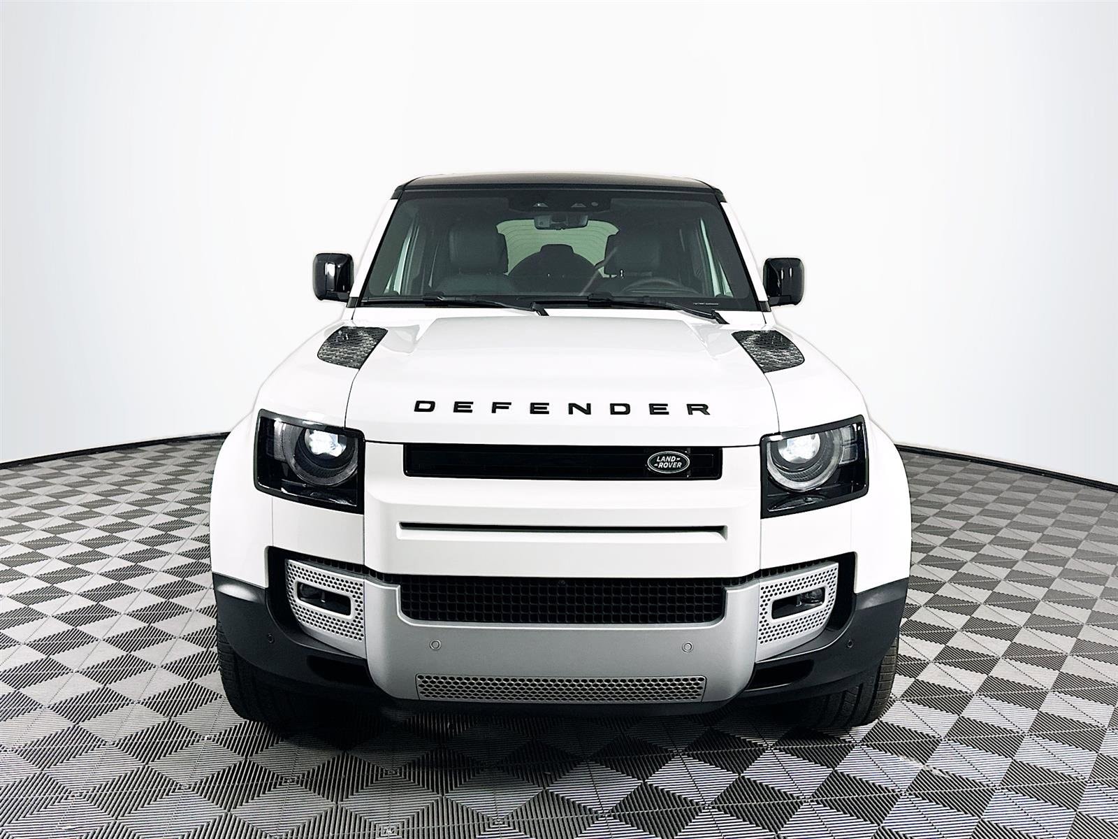 Used 2024 Land Rover Defender SE with VIN SALEPEFEXR2314735 for sale in Saint Petersburg, FL
