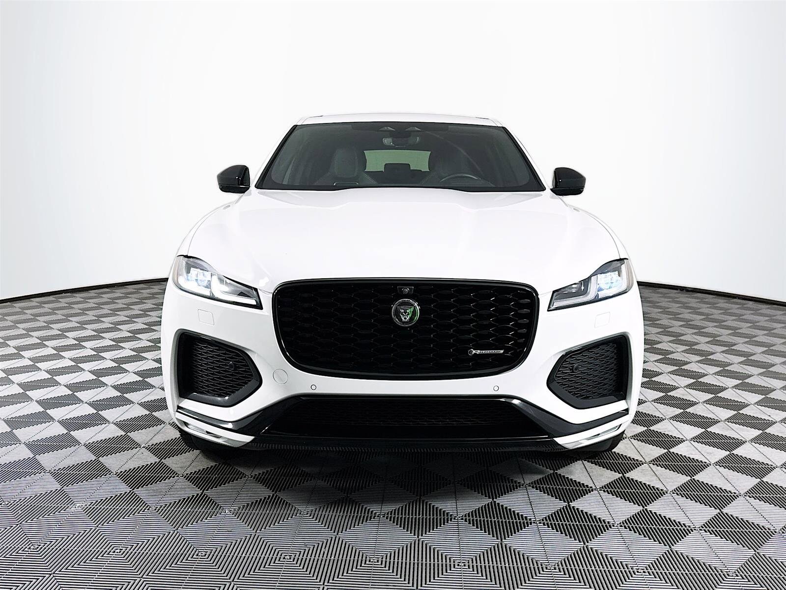 Used 2024 Jaguar F-PACE R-Dynamic S with VIN SADCT2EX8RA732331 for sale in Saint Petersburg, FL