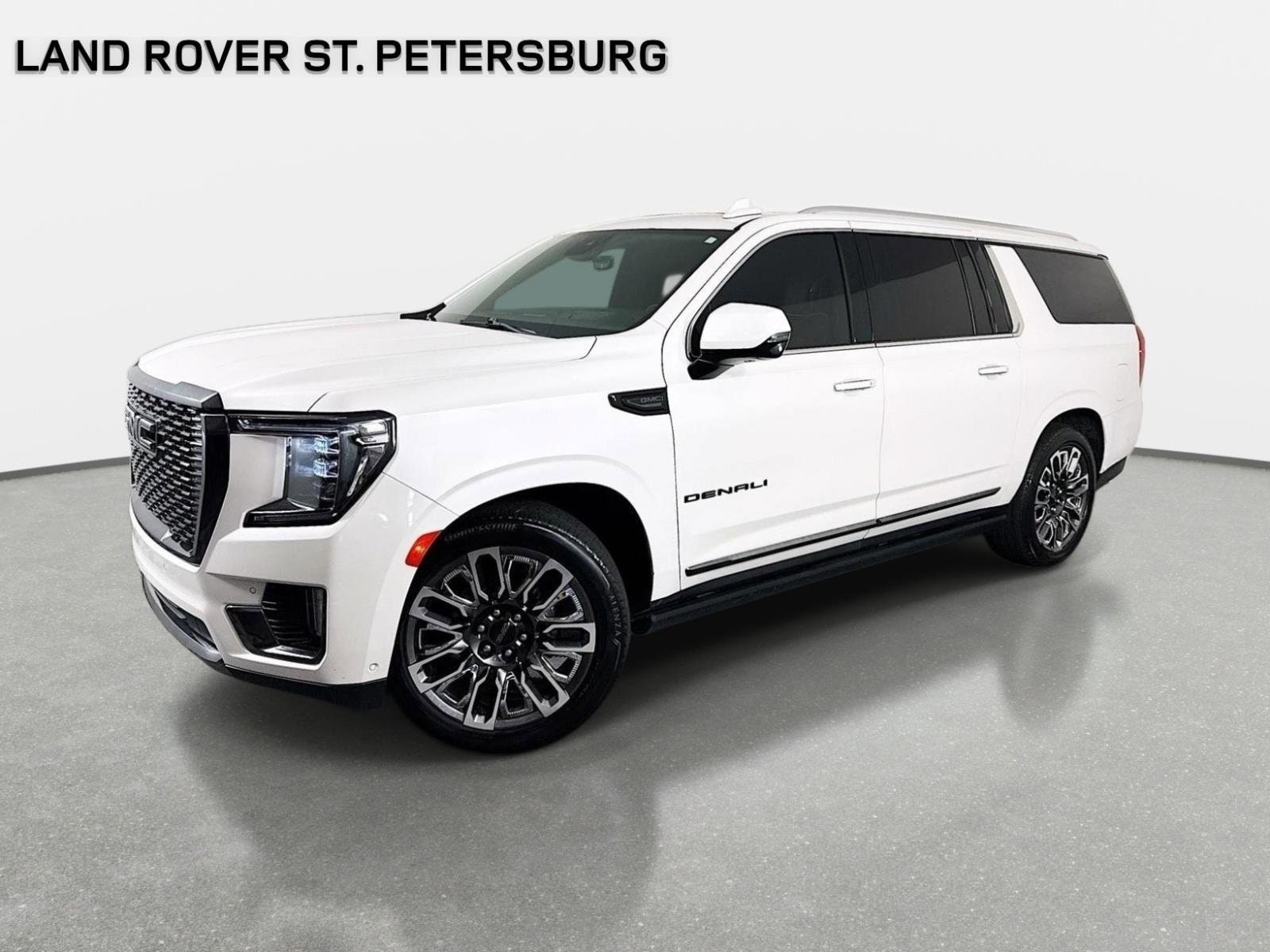 2023 GMC Yukon Denali Ultimate AWD's photo