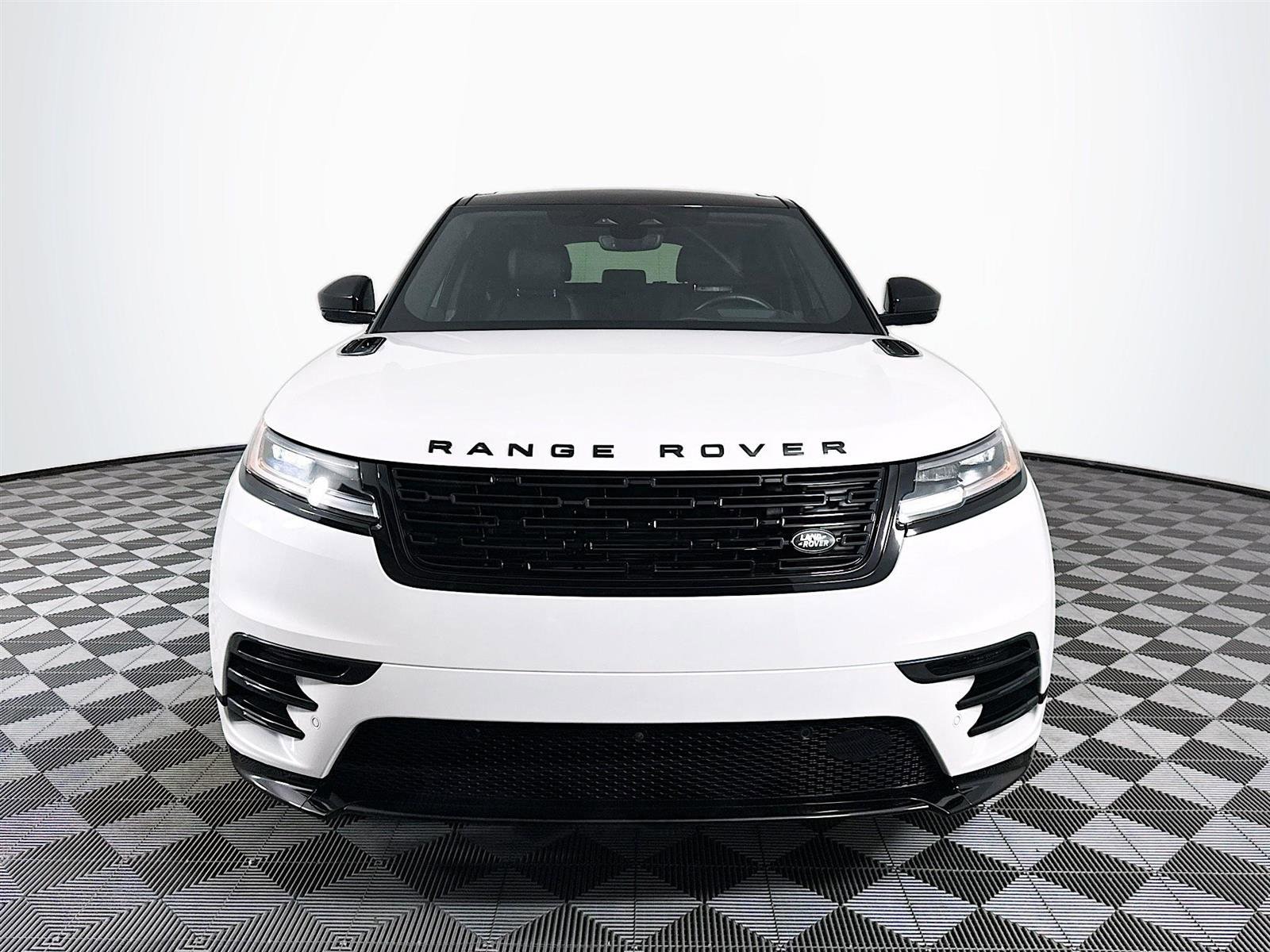 Used 2025 Land Rover Range Rover Velar Dynamic SE with VIN SALYL2EX2SA392657 for sale in Saint Petersburg, FL