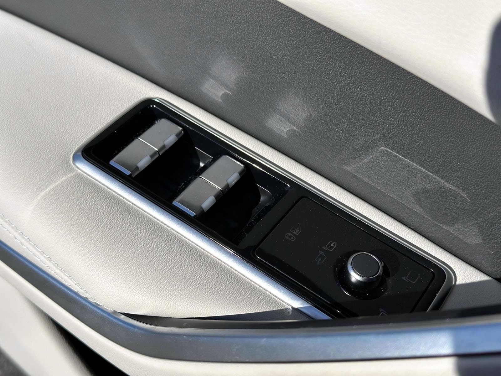 2026 Jaguar F-Pace R-Dynamic S - Photo 13