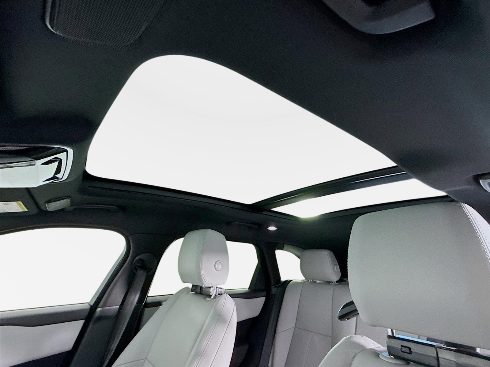 2026 Land Rover Range Rover Velar Dynamic SE - Photo 14