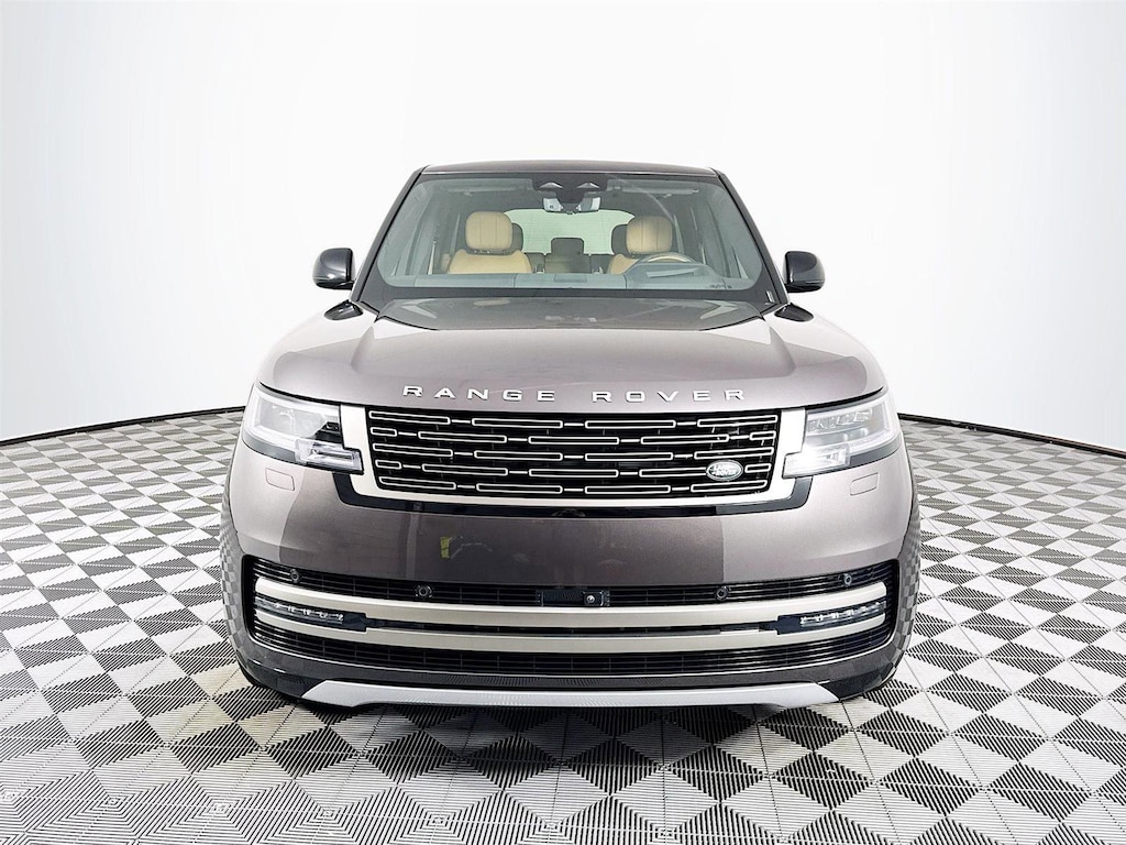New 2025 Land Rover Range Rover SE SUV