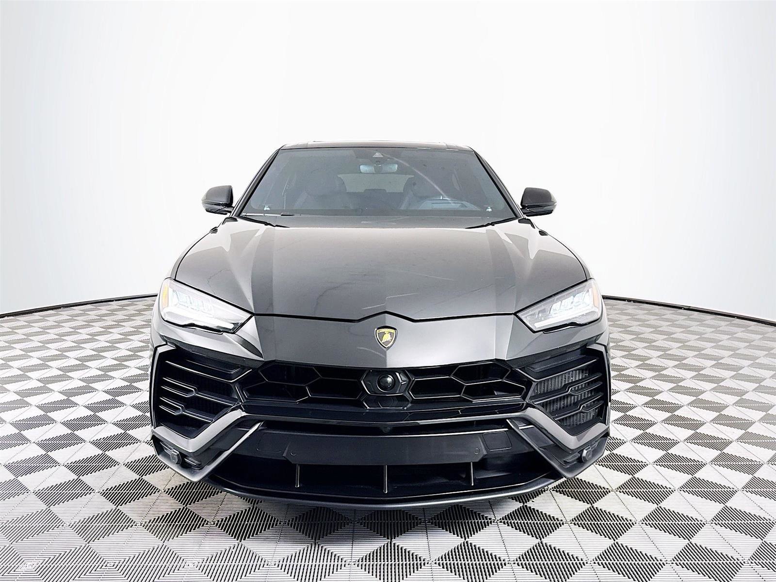 Used 2022 Lamborghini Urus Base with VIN ZPBUA1ZL5NLA17232 for sale in Saint Petersburg, FL