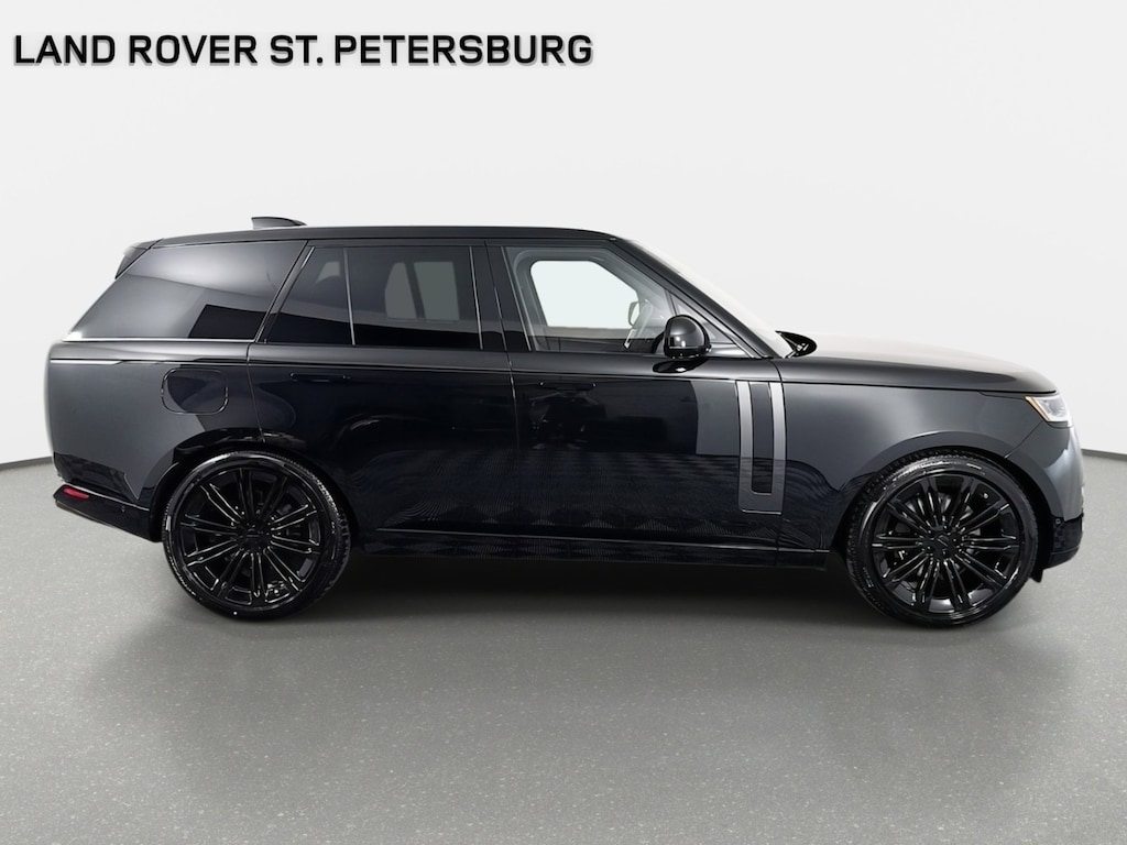 New 2026 Land Rover Range Rover SE SUV