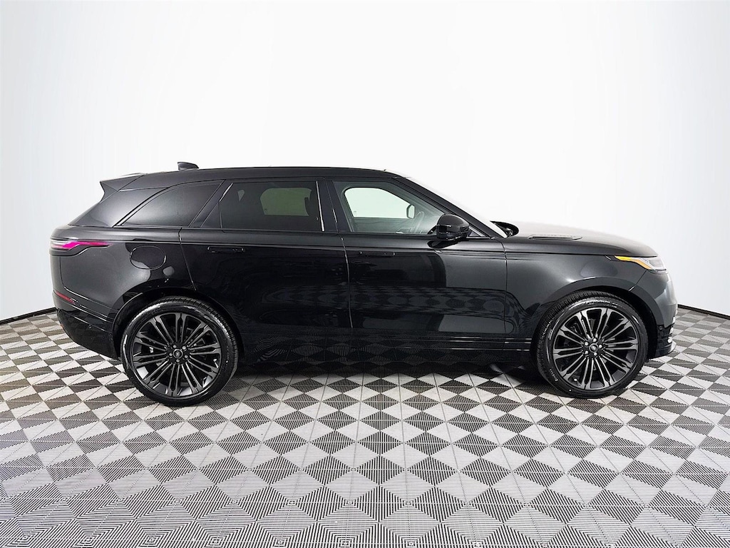 New 2026 Land Rover Range Rover Velar Dynamic SE P250 Dynamic SE