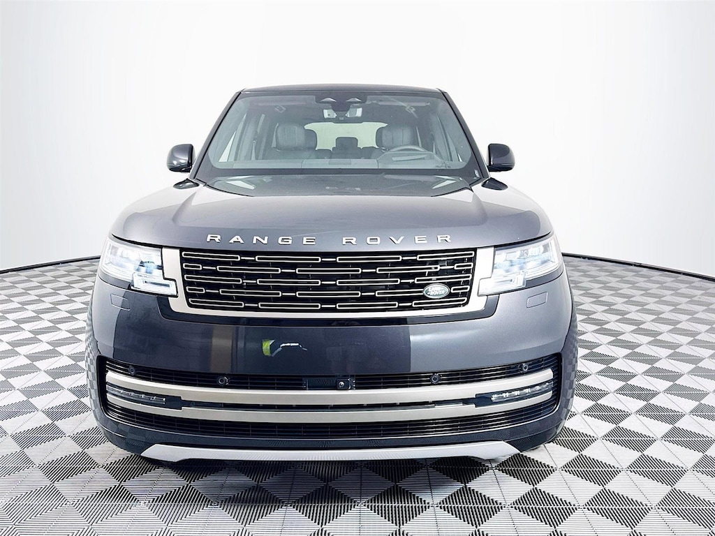 New 2025 Land Rover Range Rover SE SUV