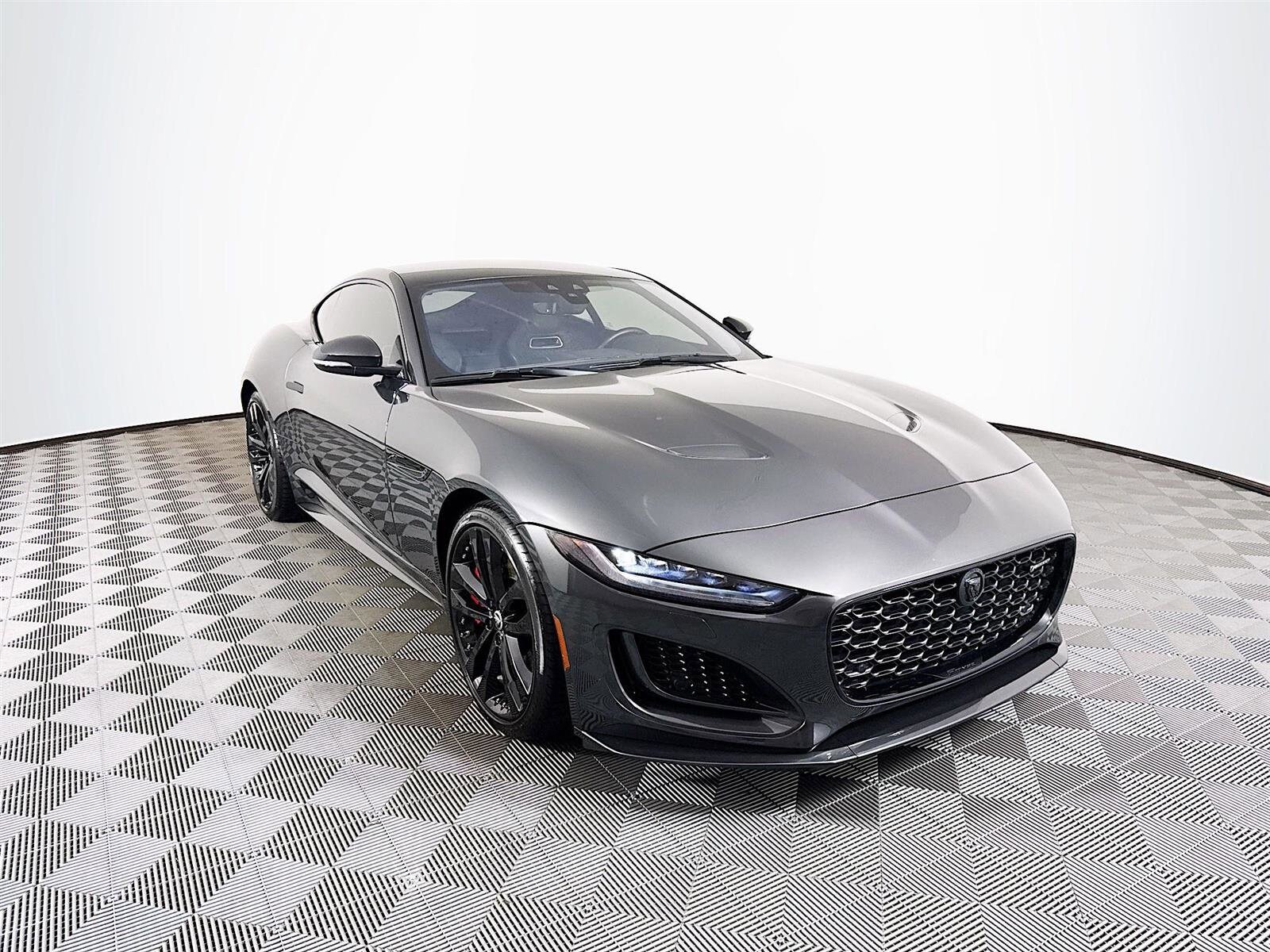 2024 Jaguar F-TYPE P450 R-Dynamic photo 3