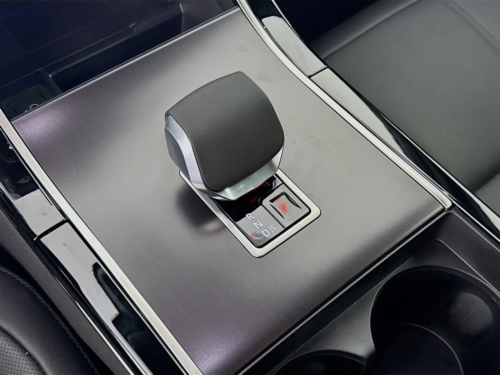 2026 Land Rover Range Rover Velar Dynamic SE - Photo 19