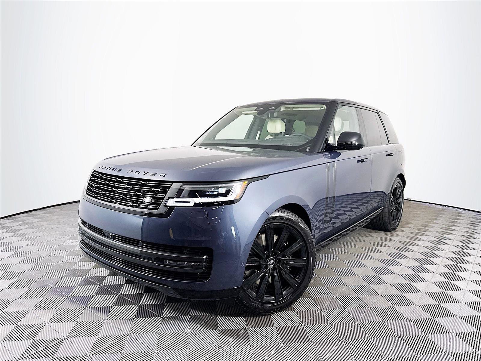 2025 Land Rover Range Rover SUV 