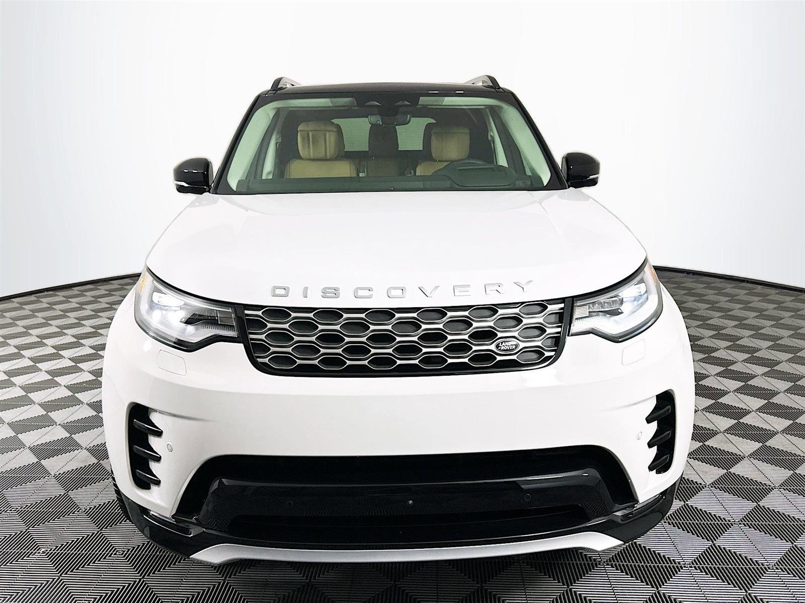 Used 2025 Land Rover Discovery Metropolitan Edition with VIN SALRW4EU1S2510026 for sale in Saint Petersburg, FL