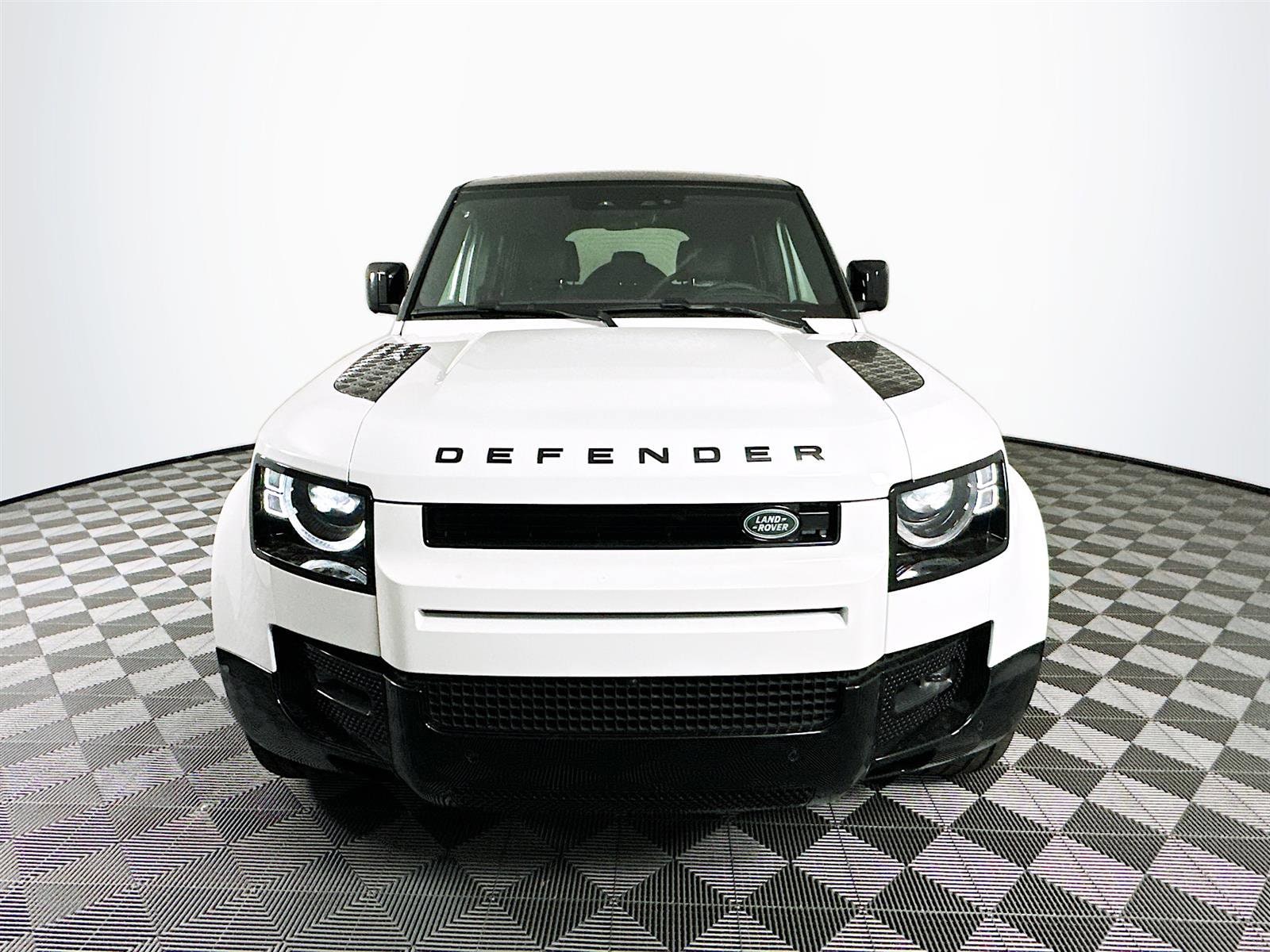 Used 2025 Land Rover Defender X-Dynamic SE with VIN SALE27EU7S2398389 for sale in Saint Petersburg, FL