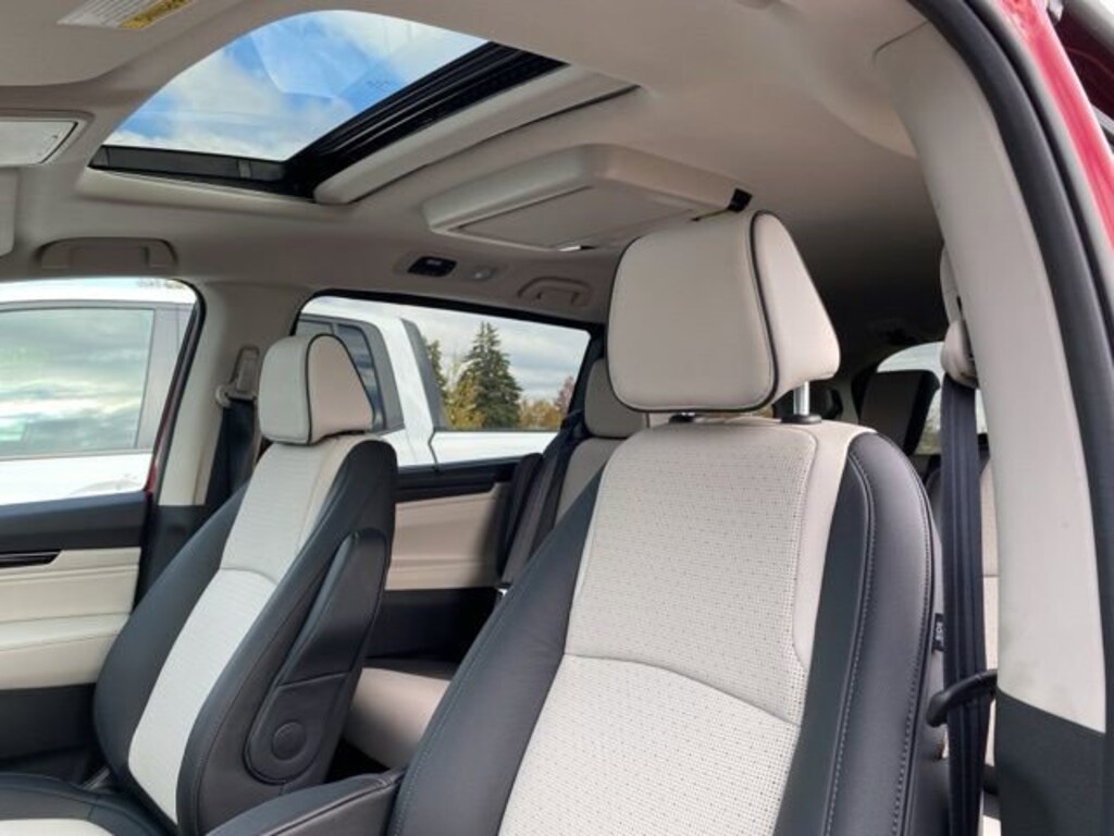 Used 2025 Honda Odyssey Elite Van