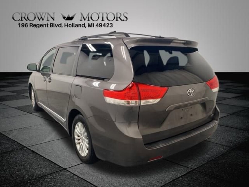 Used 2012 Toyota Sienna XLE Van