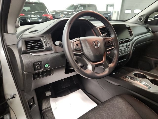 2025 Honda Ridgeline Sport - Photo 11