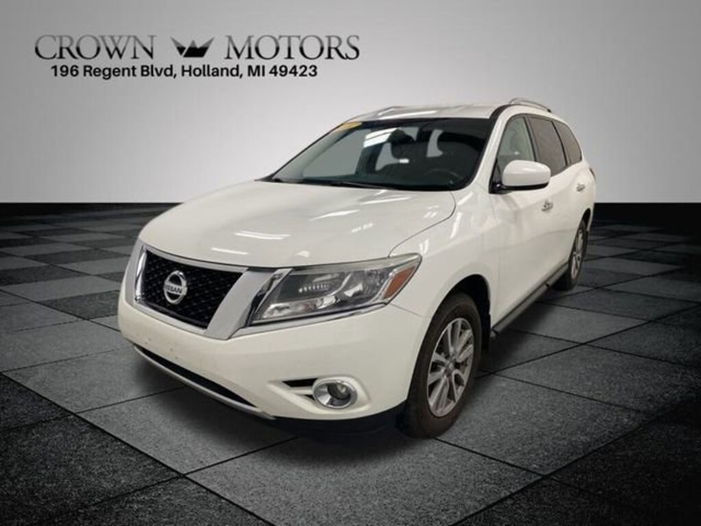 Used 2016 Nissan Pathfinder SV SUV
