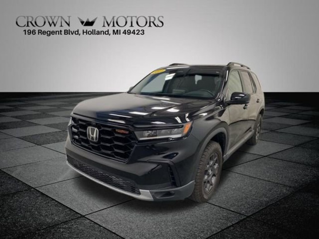 Used 2023 Honda Pilot TrailSport SUV