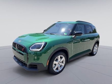 2025 MINI Countryman Iconic SUV