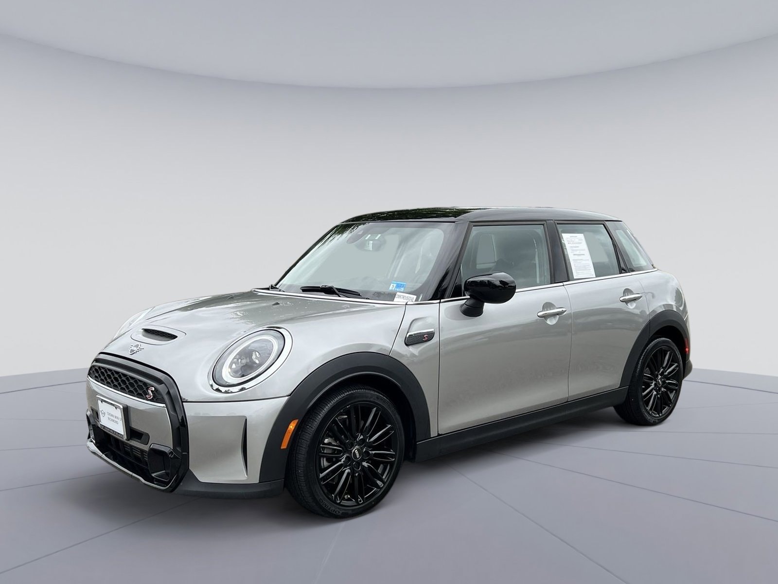 2024 MINI Hardtop Cooper S's photo