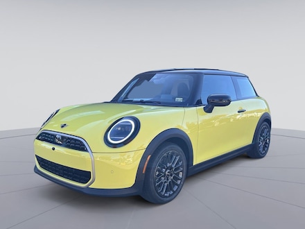 2025 MINI Hardtop 2 Door Iconic Hatchback
