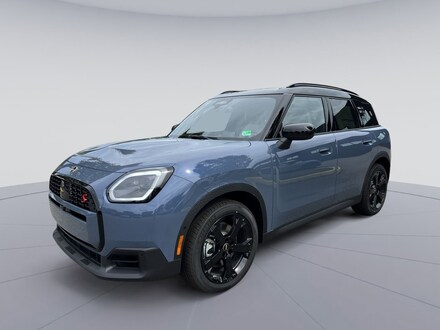 2026 MINI Countryman Iconic SUV
