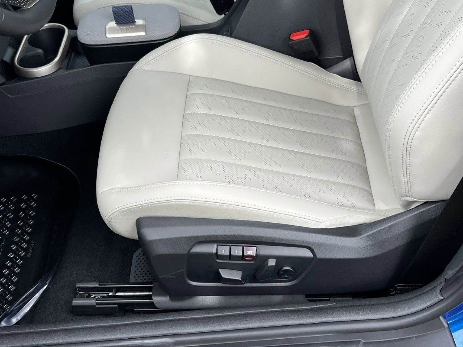 2026 MINI Convertible S - Photo 11