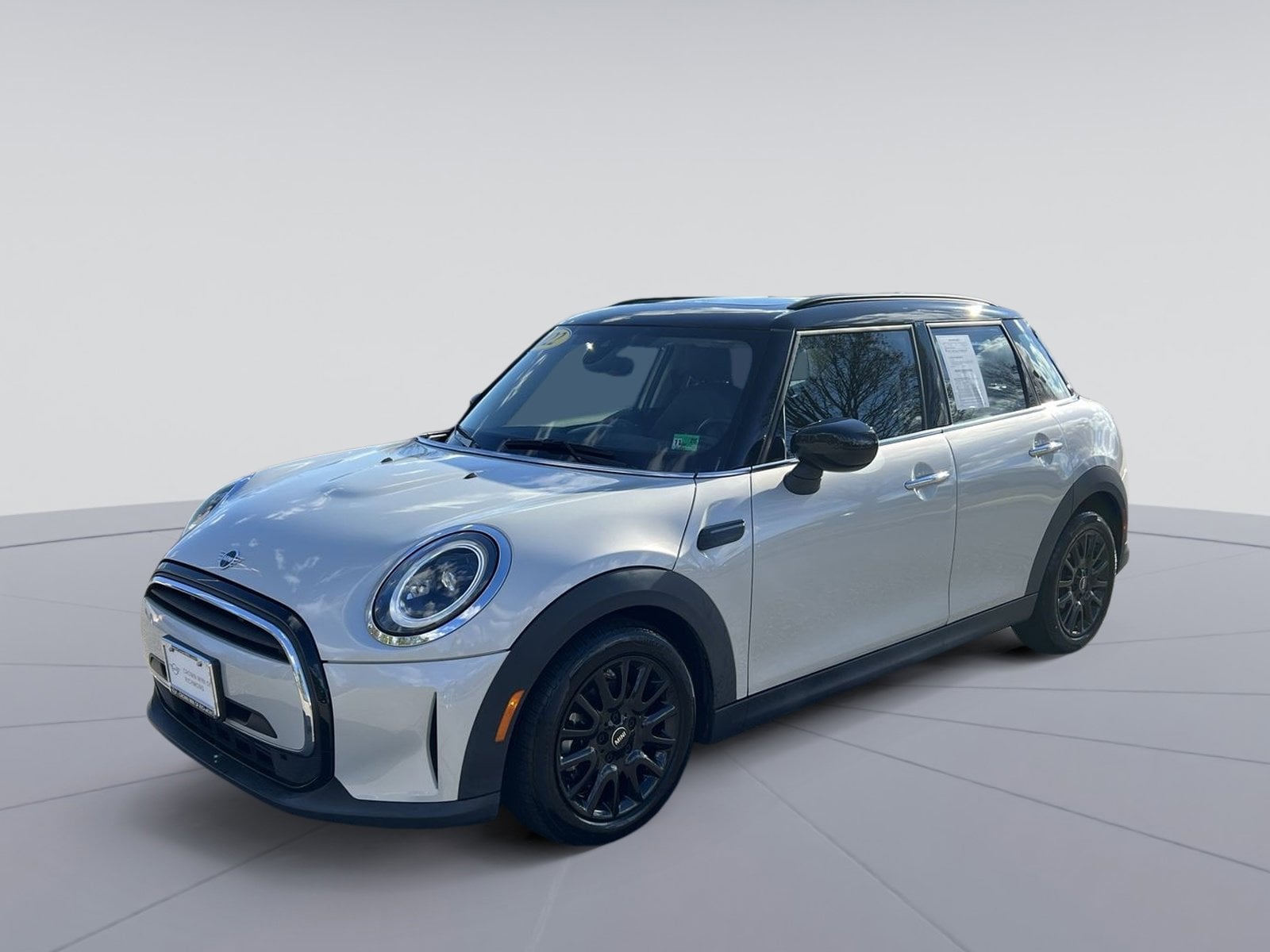2022 MINI Hardtop 4 Door's photo