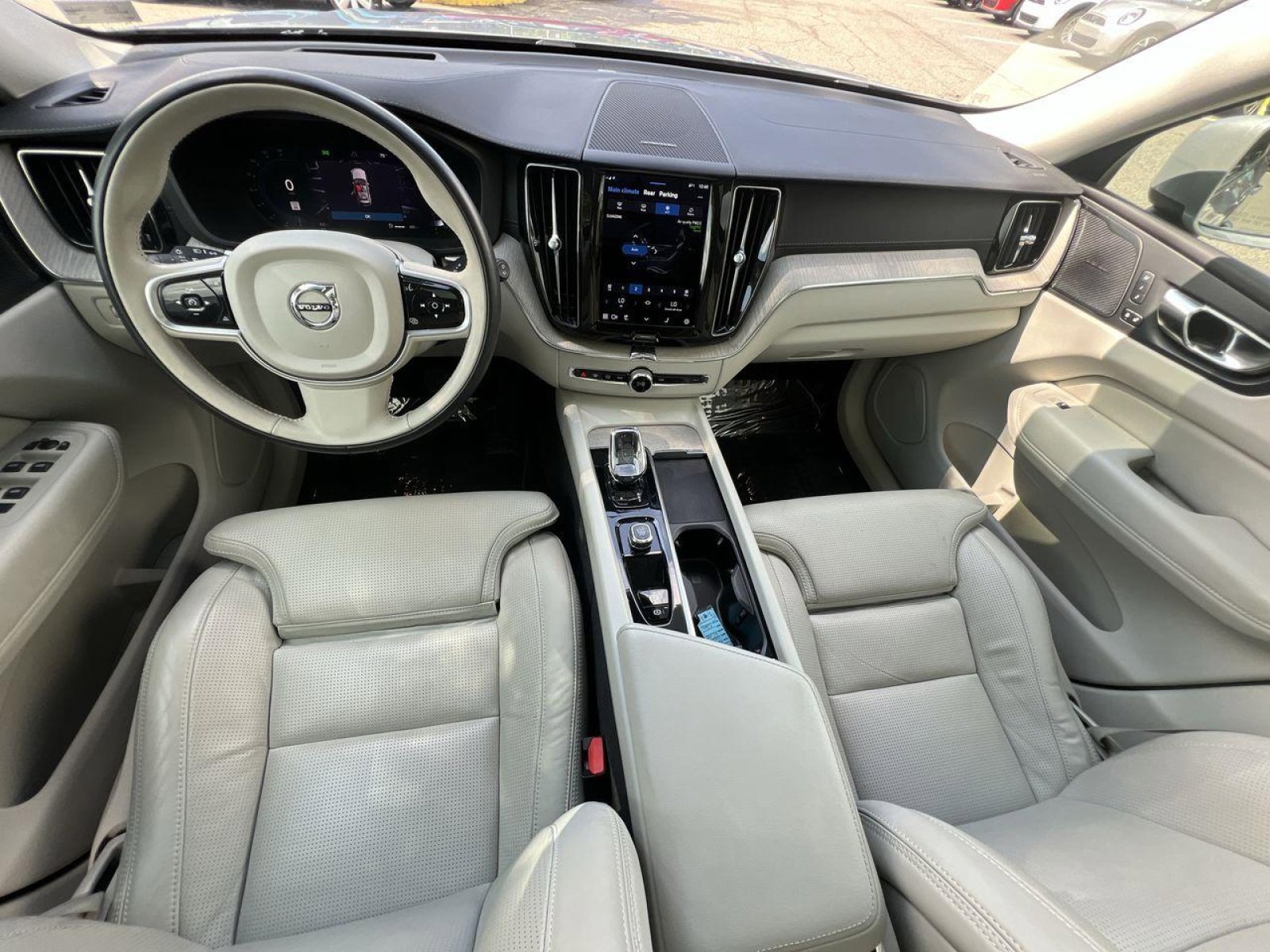 Used 2022 Volvo XC60 Inscription with VIN YV4L12DL8N1977640 for sale in Richmond, VA