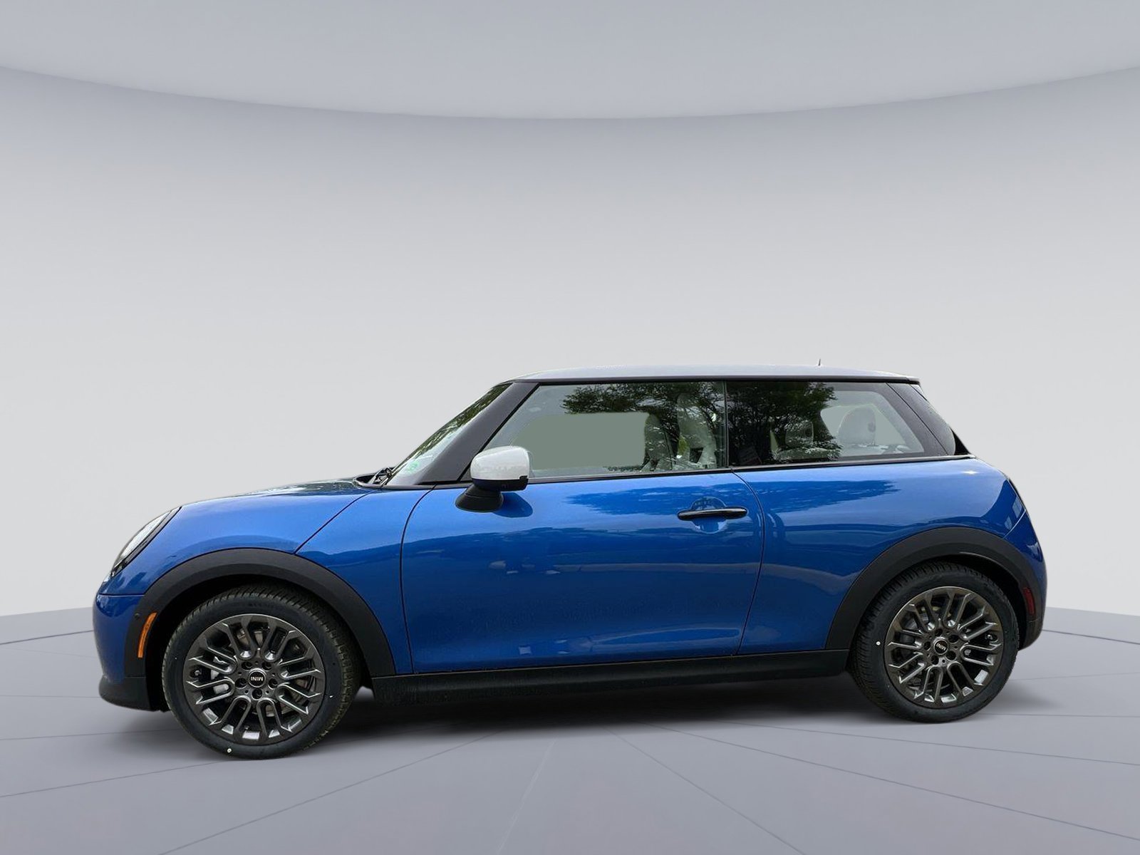 2025 Mini Cooper S Iconic photo 2